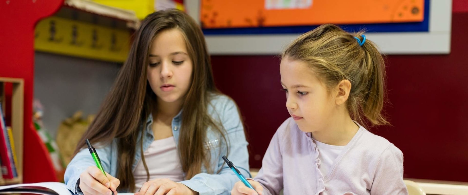 What is Peer Tutoring and How Does It Work?